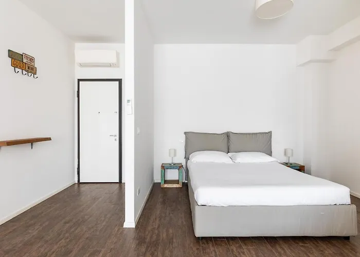 Largo Molina Ii By Wonderful Italy *