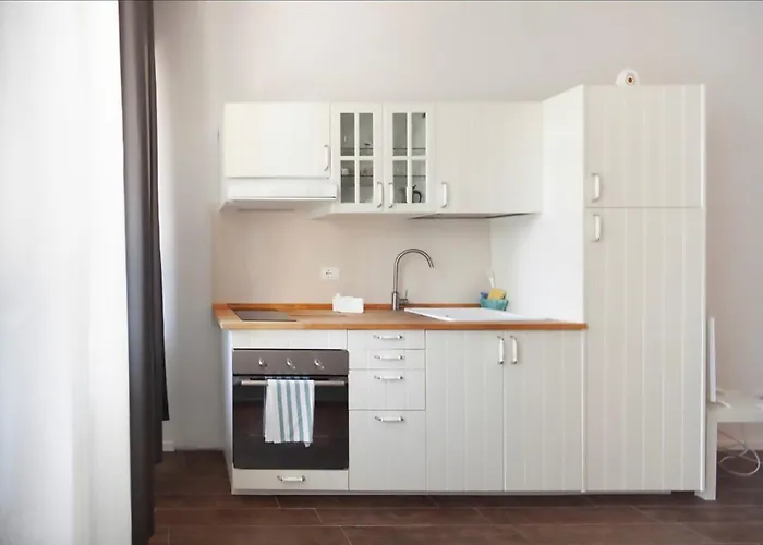 Largo Molina Ii By Wonderful Italy *